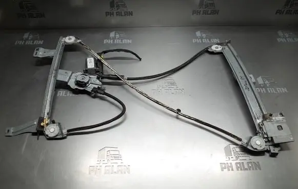 Peugeot 207 CC Front door window regulator with motor 9673835280 402274A 440904