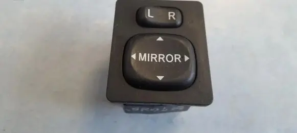 Toyota RAV 4 (XA20) Wing mirror switch 769746B