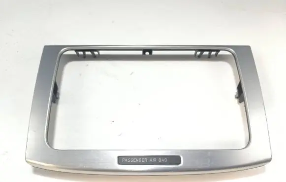 Volkswagen PASSAT B6 Radio/GPS head unit trim 3C0858069P