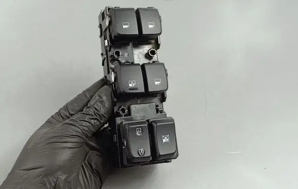 Hyundai Kona I Electric window control switch 93570J9650TMT
