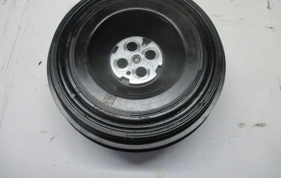 Land Rover Range Rover Evoque L551 Crankshaft pulley J3P36316CC