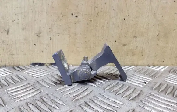 Volkswagen Tiguan Rear door lower hinge 5N0831402A