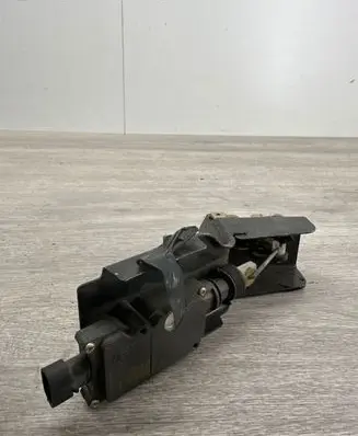 Citroen C5 Tailgate window lock/catch/latch A00177