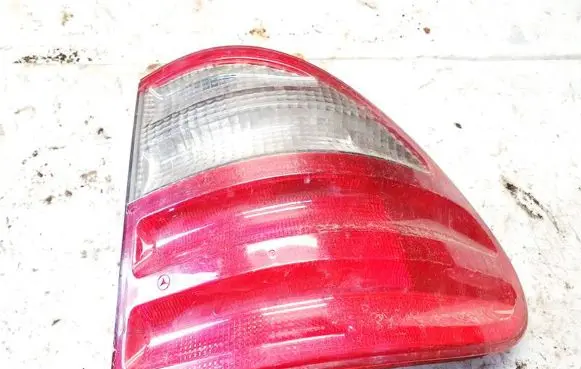 Mercedes-Benz E W210 Rear/tail lights A2108205464 324128R