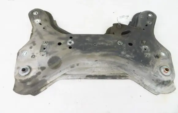 Opel Vivaro Front subframe 8200415900