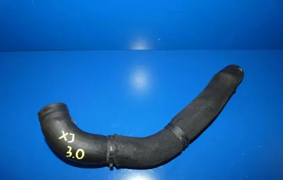 Jaguar XJ X351 Engine coolant pipe/hose