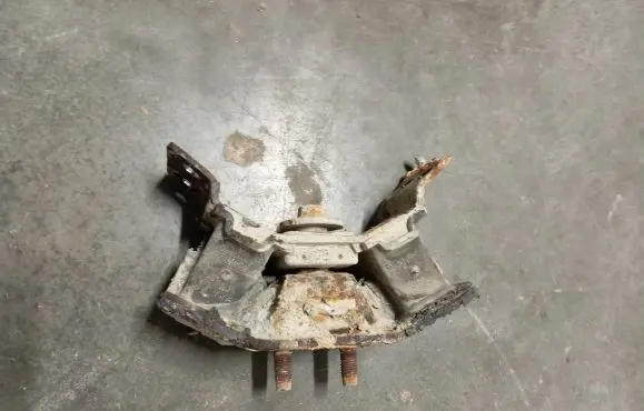 Ford Ranger Gearbox mount AB397E373JD 08D0C14D