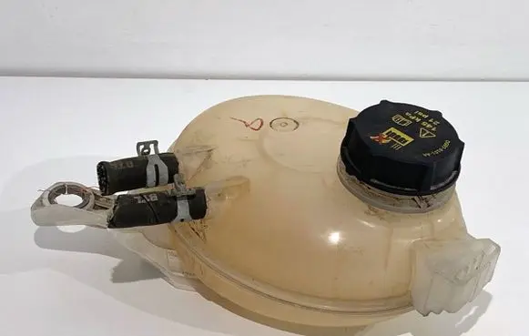 Ford Focus Coolant expansion tank/reservoir 