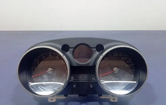 Nissan Qashqai Speedometer (instrument cluster) JD01E