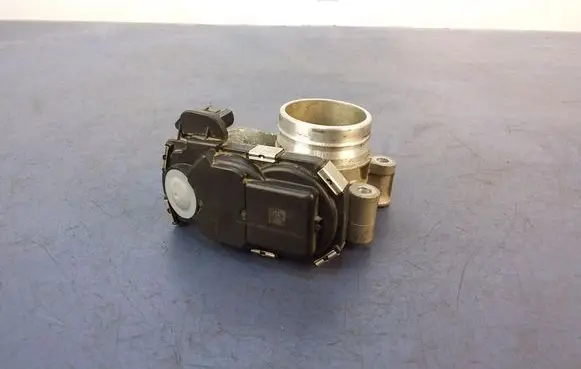 Opel Astra K Throttle body valve 12671379AA