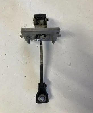 Peugeot 5008 Front door check strap stopper