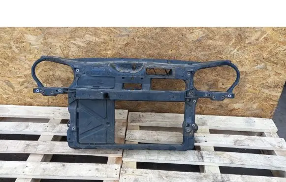 Volkswagen Polo Radiator support slam panel