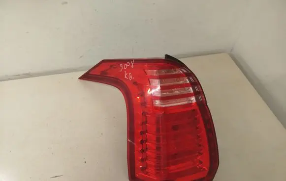 Peugeot 5008 Rear/tail lights 9672666580