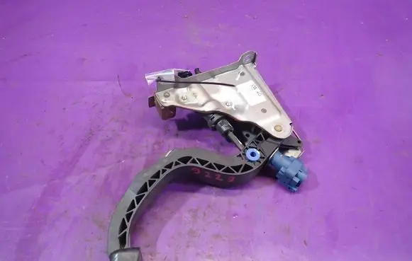 Audi Coupe Clutch pedal