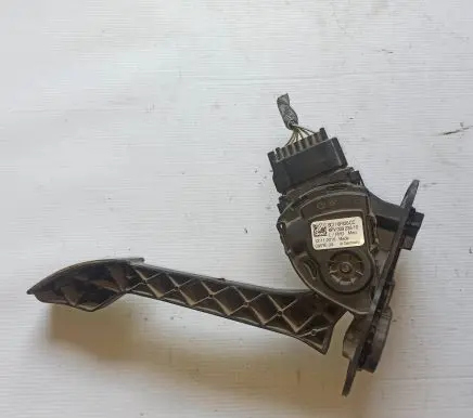 Ford Transit Accelerator throttle pedal 6C119F836CC 6PV00923810 C95YE03