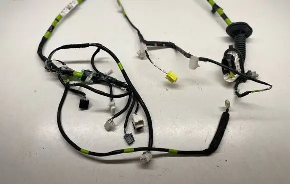 Lexus RX 330 - 350 - 400H Front door wiring loom 8215140A10