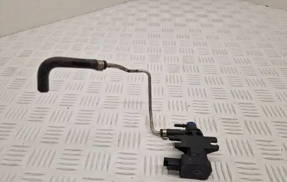 Peugeot 508 RXH Turbo solenoid valve 9801887680 5625813 185131001