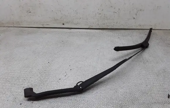 Mazda 6 Windshield/front glass wiper blade 