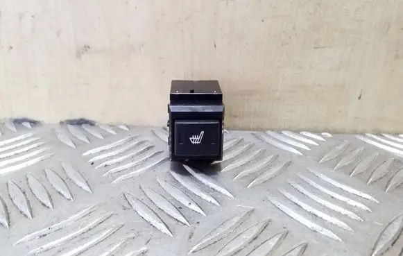 Land Rover Range Rover Sport L320 Seat heating switch YUF500120PVJ