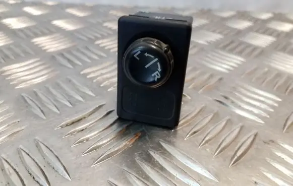 Nissan Primera Wing mirror switch