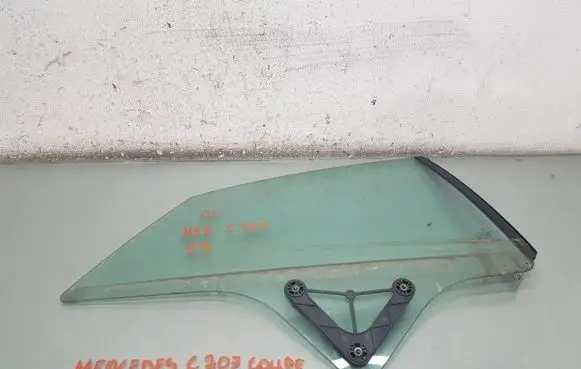 Mercedes-Benz CLK C207 A207 Rear side window