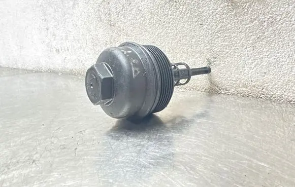 Opel Zafira A Oil filter cover 90571724