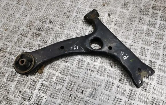 Toyota Corolla Verso AR10 Front lower control arm/wishbone