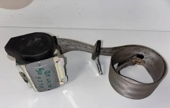 Audi A6 S6 C6 4F Rear seatbelt 4F0857805