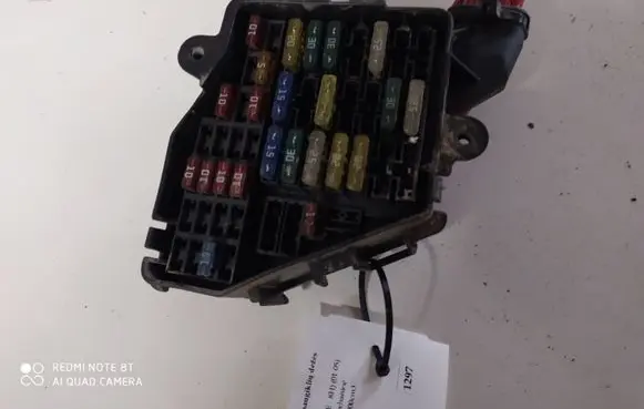 Audi A4 S4 B6 8E 8H Fuse module 8D2941824