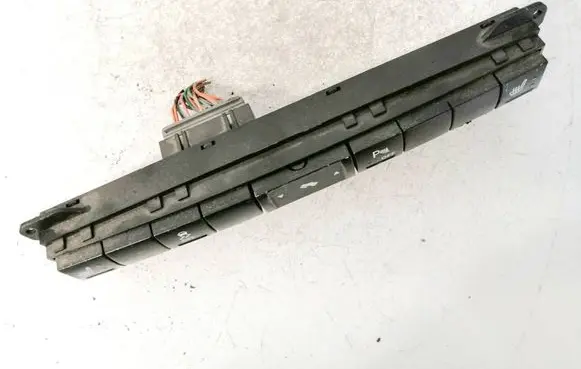 Jeep Grand Cherokee (WK) Seat heating switch 7467565552 746-75655-52