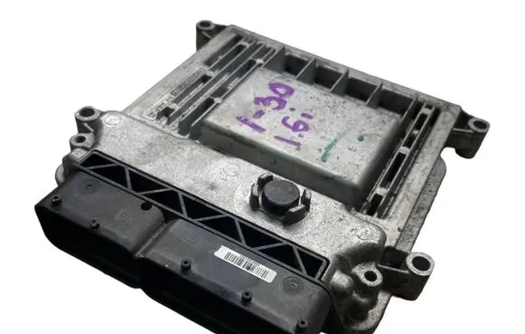 Hyundai i30 Engine control unit/module 9001040164KC 391122B102 199106R