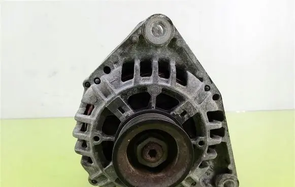 Audi A4 S4 B5 8D Generator/alternator 06B903016D