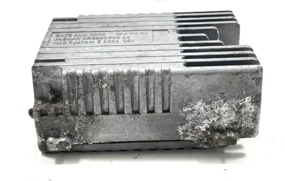 Jaguar S-Type Coolant fan relay XR838C609AA 9400000 E5004001