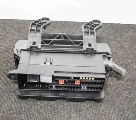 Volvo V40 Fuse box set AV6T14K131AC E02260200