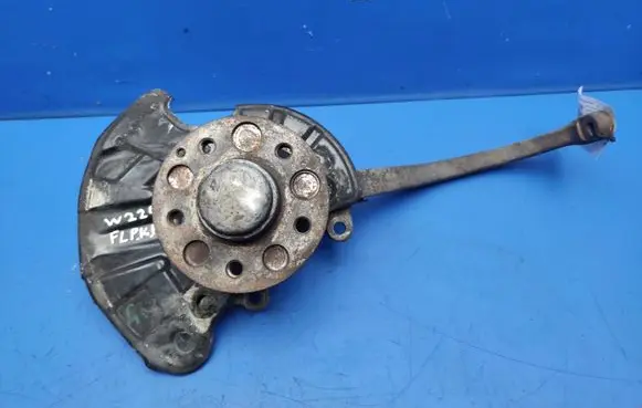 Mercedes-Benz S W220 Front wheel hub