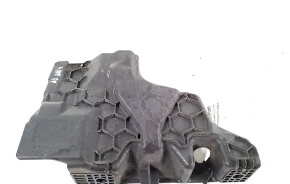 Volkswagen PASSAT B9 Engine splash shield/under tray 3J0825841