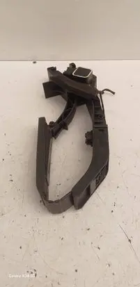 Accelerator throttle pedal