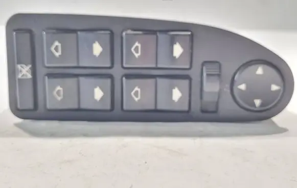 BMW 5 E39 Electric window control switch 8368966 9822 237603