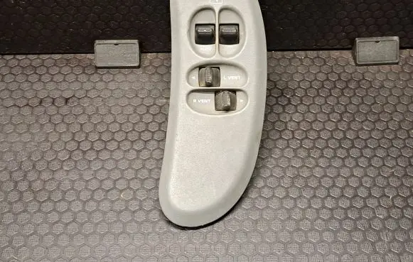 Chrysler Voyager Electric window control switch 04685732AC 0SB701D5AD 746797084