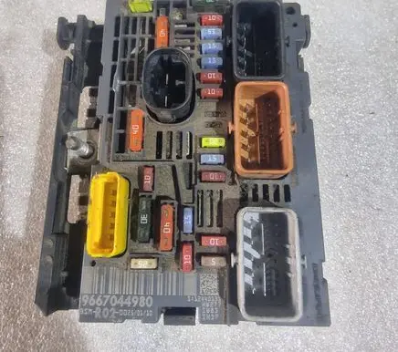 Citroen C5 BSM Control unit 9667044980 BSMR0200