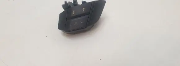Volvo XC90 Steering wheel buttons/switches 30710265