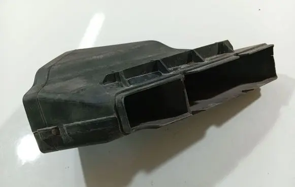 Audi A6 S6 C6 4F Air intake duct part 4F0129618J
