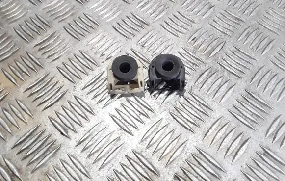 Opel Crossland X Radiator mount bracket 9639048580 9681921680