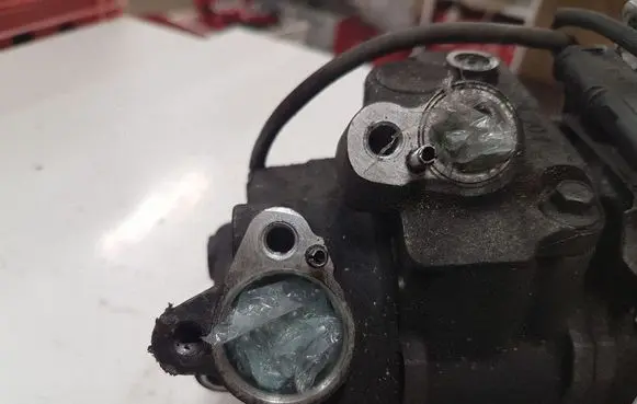 BMW 1 E81 E87 Air conditioning (A/C) compressor (pump) 698786202 SB4341127 4472601851
