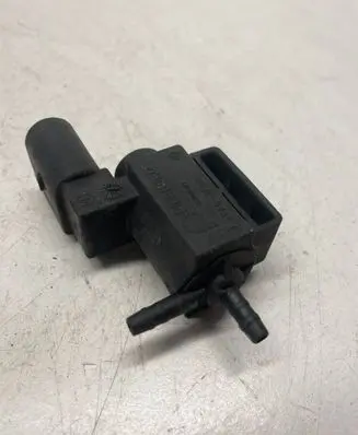 Audi A5 8T 8F Turbo solenoid valve 10T048 72288000 037906283C