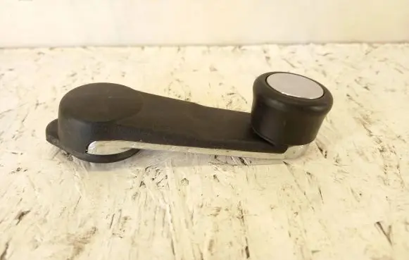 Audi 100 S4 C4 Rear door window winding handle 443837581D