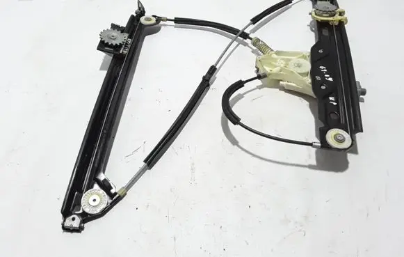BMW 5 GT F07 Front window lifting mechanism without motor 7197919