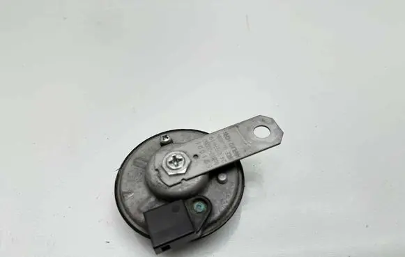 Toyota RAV 4 (XA50) Horn signal 8651020280