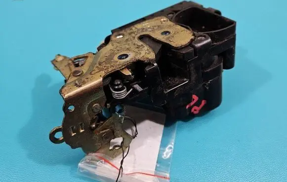 Front door lock