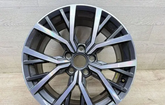Volkswagen Tiguan Allspace R17 alloy rim 5NA601025AA